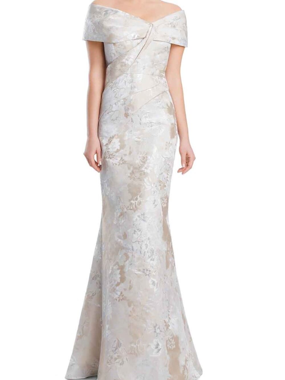 NWT Alexander by Daymor 3203S26 Formal Gown Champagne Silver Multi size 8